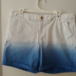 Ombre Gap khaki boyfriend shorts.